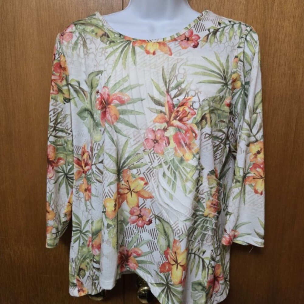 Alfred Dunner Petite Tropical Floral Pintuck 3/4 Sleeve Top White PS